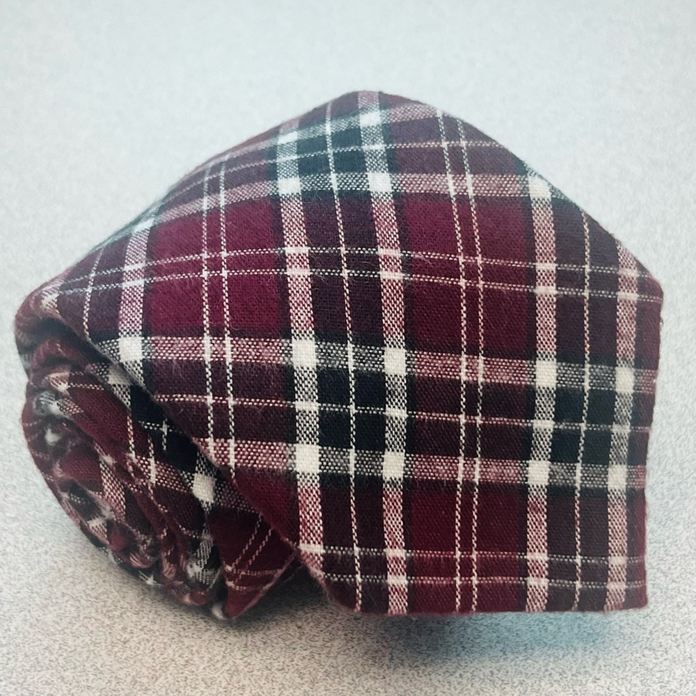 Nautica Burgundy Black Plaid Men’s Necktie 100% Cotton